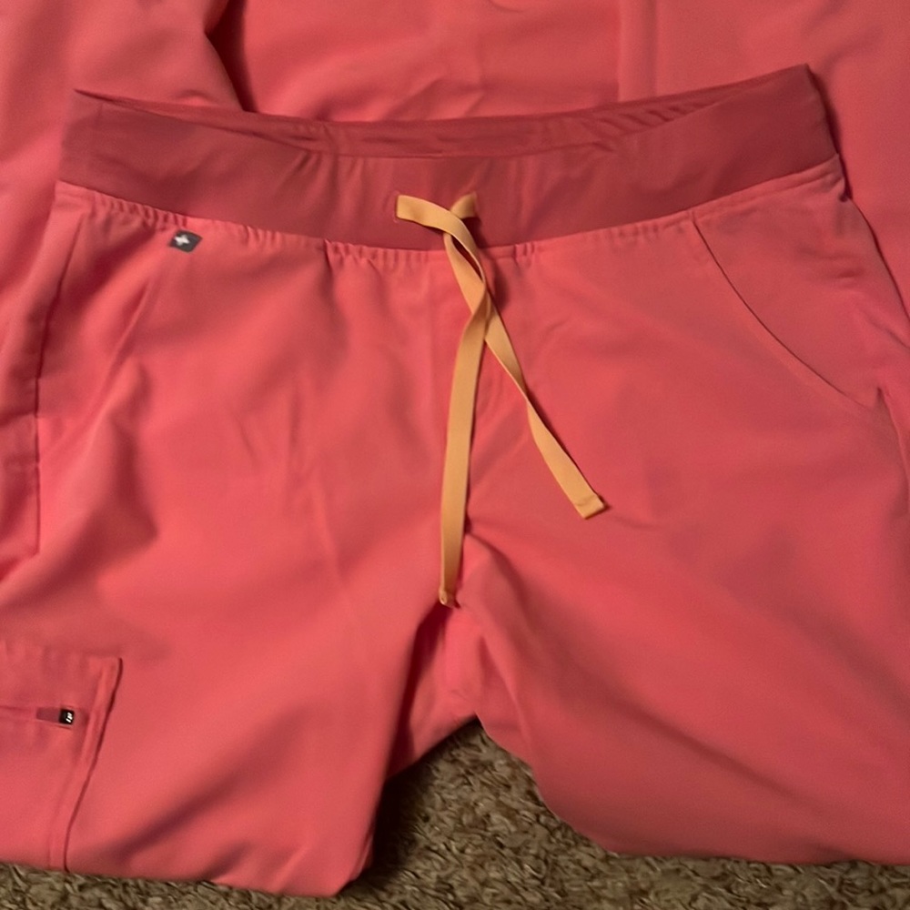 Figs pink scrubs